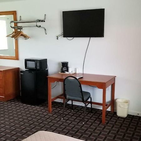 Budget Inn Breezewood Экстерьер фото