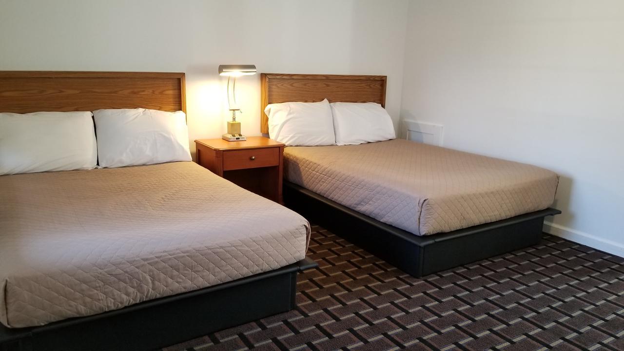 Budget Inn Breezewood Экстерьер фото
