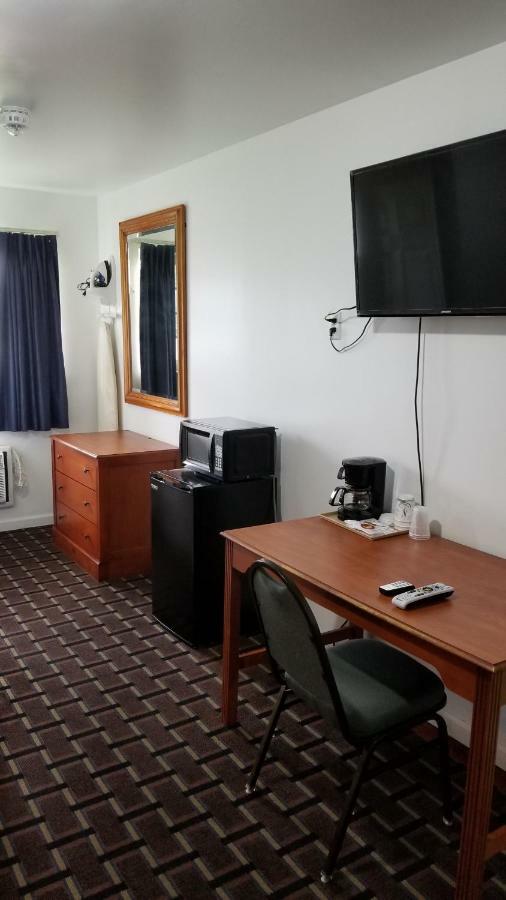 Budget Inn Breezewood Экстерьер фото