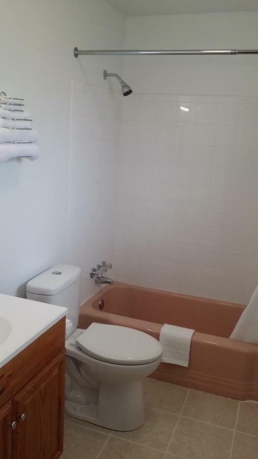 Budget Inn Breezewood Экстерьер фото